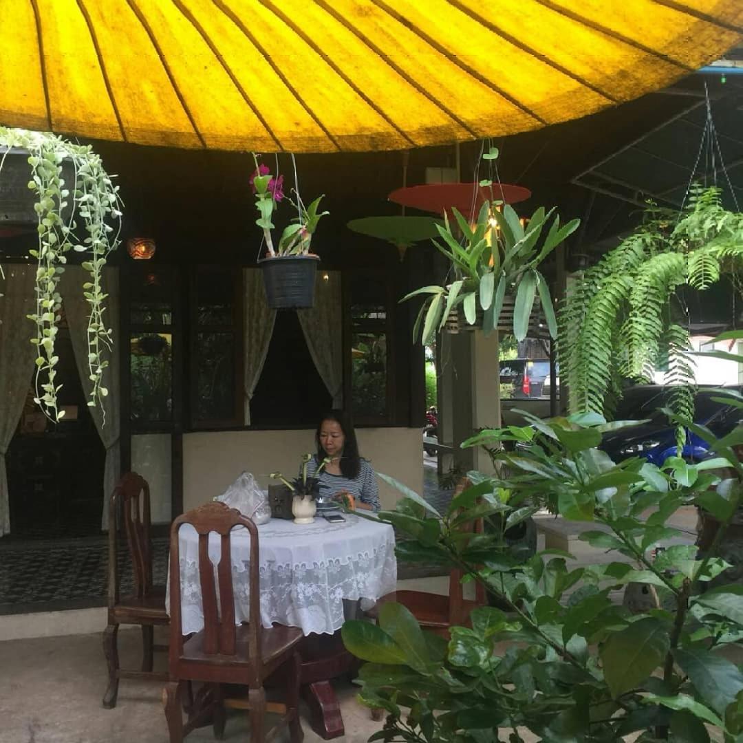 Baan Sithepaban Guesthouse Phitsanulok Exterior foto