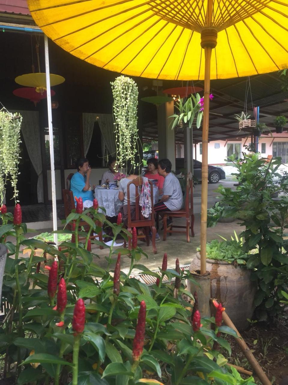 Baan Sithepaban Guesthouse Phitsanulok Exterior foto