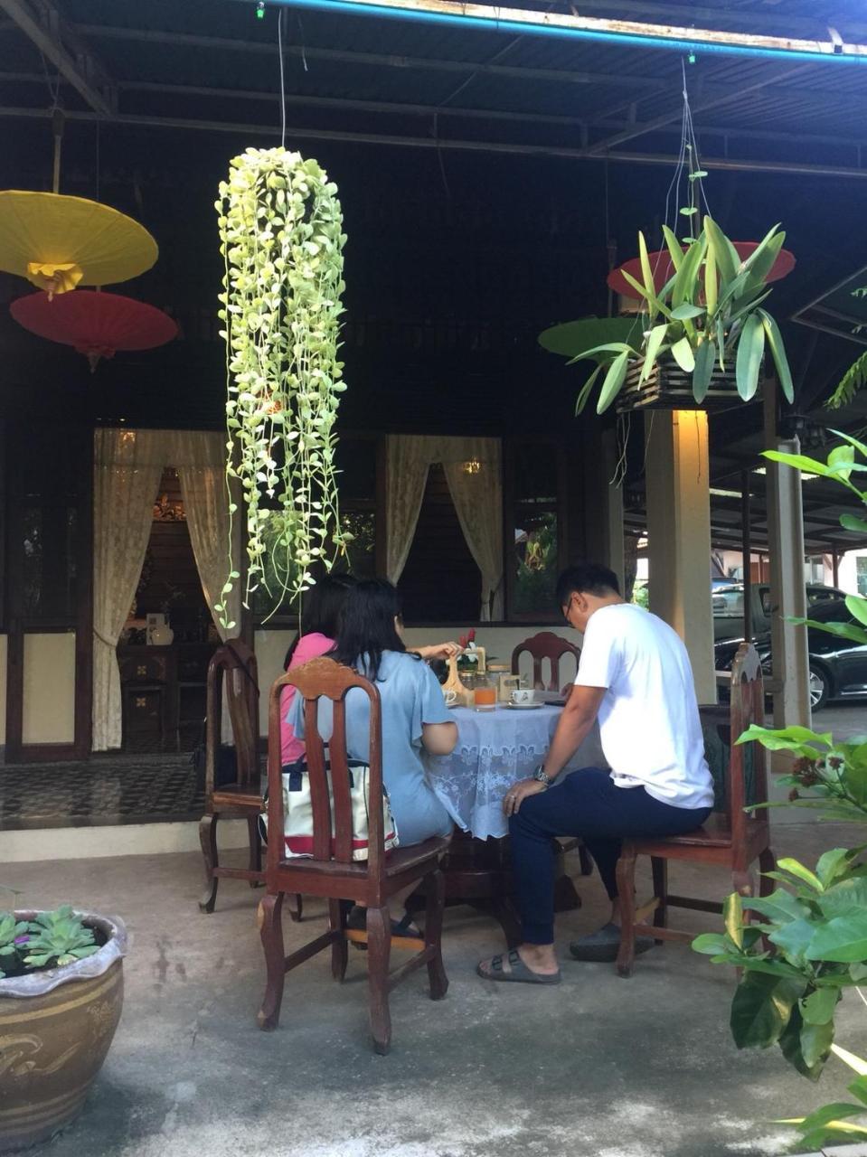 Baan Sithepaban Guesthouse Phitsanulok Exterior foto