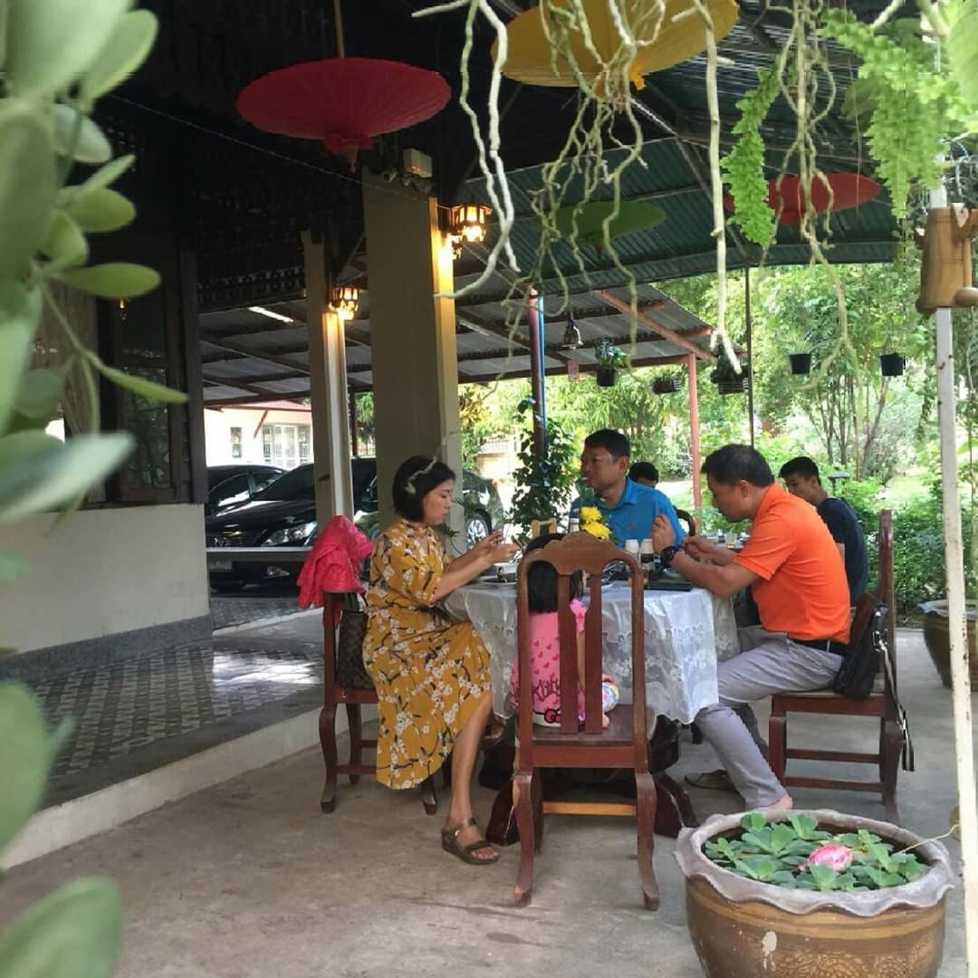 Baan Sithepaban Guesthouse Phitsanulok Exterior foto